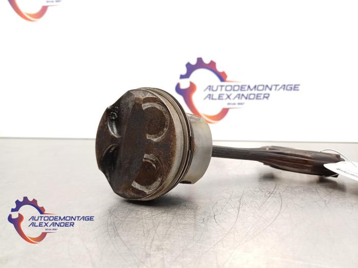 Zuiger Peugeot 207/207+ (WA/WC/WM), 2006 / 2015 1.6 16V VTi, Hatchback, Benzine, 1.598cc, 88kW (120pk), FWD, EP6; 5FW, 2007-03 / 2009-06, WA5FW; WC5FW (Gebruikt)