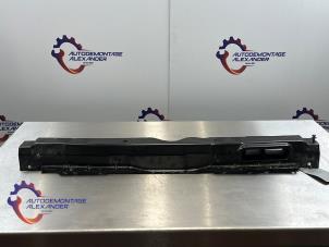 Gebruikte Bumperdeel midden-voor Hyundai i20 (GBB) 1.2i 16V Prijs op aanvraag aangeboden door Alexander Autodemontage