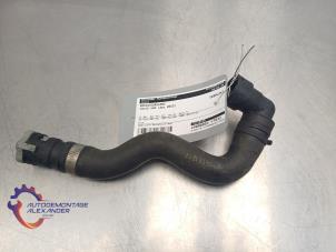 Gebruikte Radiateurslang Volvo V40 (MV) 1.6 D2 Prijs op aanvraag aangeboden door Alexander Autodemontage