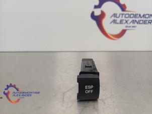 Gebruikte ESP Schakelaar Kia Cee'd (EDB5) 2.0 CRDi 16V Prijs op aanvraag aangeboden door Alexander Autodemontage