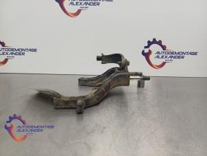 Gebruikte Motorsteun Fiat Doblo Cargo (263) 1.3 MJ 16V DPF Euro 5 Prijs op aanvraag aangeboden door Alexander Autodemontage