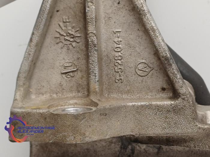 Motorsteun van een Suzuki Swift (ZA/ZC/ZD) 1.3 D 16V 2014