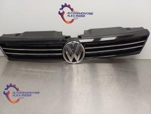 Gebruikte Grille Volkswagen Jetta IV (162/16A) 1.6 TDI 16V Prijs op aanvraag aangeboden door Alexander Autodemontage