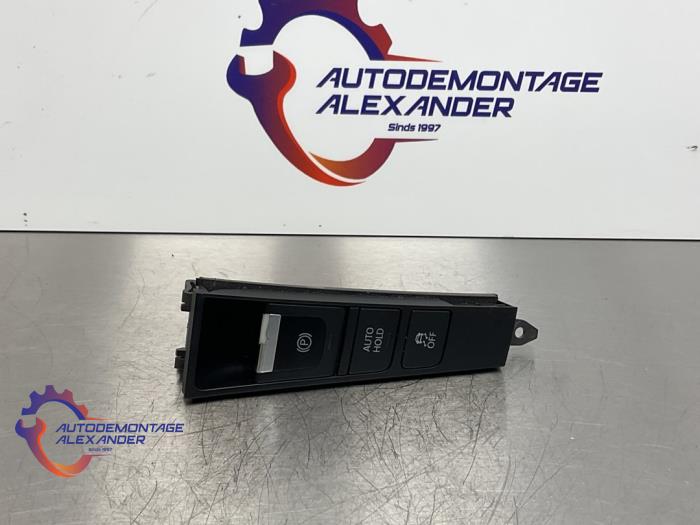 Gebruikte Handrem schakelaar Volkswagen Passat Variant (365) 2.0 TDI 16V 135 Prijs € 30,00 Margeregeling aangeboden door Alexander Autodemontage