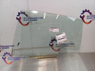 Gebruikte Portierruit 4Deurs links-achter Toyota Yaris III (P13) 1.5 16V Dual VVT-iE Prijs € 39,99 Margeregeling aangeboden door Alexander Autodemontage