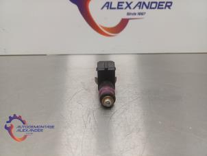 Gebruikte Injector (benzine injectie) Renault Clio III (BR/CR) 1.6 16V Prijs op aanvraag aangeboden door Alexander Autodemontage