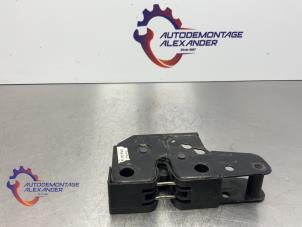 Gebruikte Slotmechaniek Motorkap Seat Altea (5P1) 1.2 TSI Prijs op aanvraag aangeboden door Alexander Autodemontage