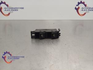Gebruikte Ruit schakelaar elektrisch BMW 3 serie (E46/2) 318 Ci 16V Prijs op aanvraag aangeboden door Alexander Autodemontage