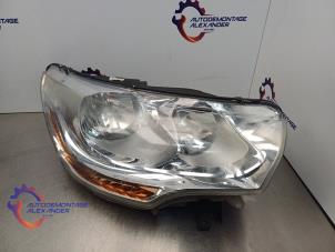 Gebruikte Koplamp rechts Citroen C4 Berline (NC) 1.6 16V VTi Prijs € 100,00 Margeregeling aangeboden door Alexander Autodemontage