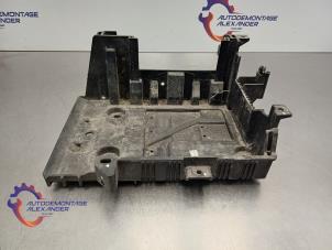 Gebruikte Accubak Opel Karl 1.0 12V Prijs op aanvraag aangeboden door Alexander Autodemontage