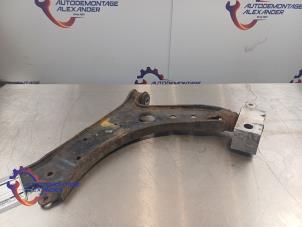 Gebruikte Draagarm onder links-voor Seat Altea XL (5P5) 1.8 TFSI 16V Prijs op aanvraag aangeboden door Alexander Autodemontage