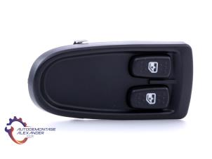 Nieuwe Elektrisch Raam Schakelaar Iveco Daily Prijs € 44,99 Inclusief btw aangeboden door Alexander Autodemontage