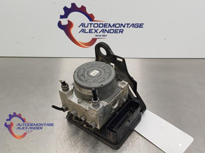 Gebruikte ABS Pomp Volkswagen Golf VII (AUA) 2.0 TDI 16V Prijs € 24,99 Margeregeling aangeboden door Alexander Autodemontage