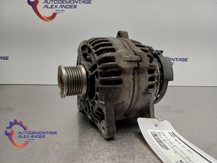 Gebruikte Dynamo Renault Master II (FD/HD) 2.5 dCi 120 FAP Prijs op aanvraag aangeboden door Alexander Autodemontage
