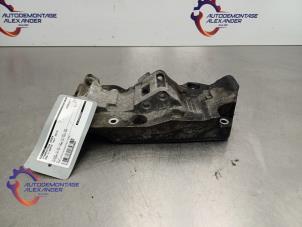 Gebruikte Dynamosteun onder BMW 3 serie (F30) 316d 2.0 16V Prijs op aanvraag aangeboden door Alexander Autodemontage