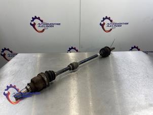 Gebruikte Steekas rechts-voor Toyota Yaris II (P9) 1.0 12V VVT-i Prijs € 50,00 Margeregeling aangeboden door Alexander Autodemontage