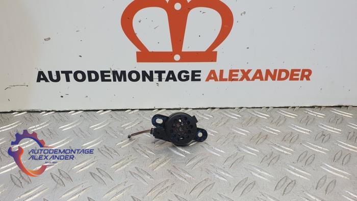 Gebruikte Luidspreker Volkswagen Golf VII (AUA) 1.6 TDI 16V Prijs € 15,00 Margeregeling aangeboden door Alexander Autodemontage