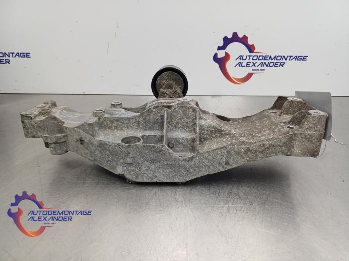 Gebruikte Dynamosteun onder Ford Transit 2.4 TDCi 16V Prijs op aanvraag aangeboden door Alexander Autodemontage