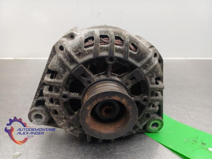 Gebruikte Dynamo Mercedes CLK (C209) 2.6 240 V6 18V Prijs op aanvraag aangeboden door Alexander Autodemontage