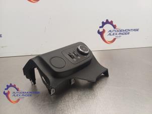 Gebruikte Schakelaar Mistlamp Opel Combo Cargo 1.2 110 Prijs op aanvraag aangeboden door Alexander Autodemontage