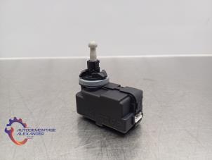 Gebruikte Motor Koplamp Seat Altea (5P1) 1.6 Prijs op aanvraag aangeboden door Alexander Autodemontage