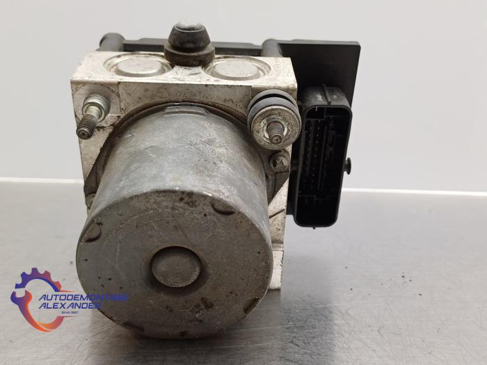 Gebruikte ABS Pomp Audi A4 (B7) 2.0 TDI 16V Prijs € 19,99 Margeregeling aangeboden door Alexander Autodemontage