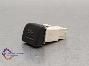 Gebruikte ESP Schakelaar Audi A4 (B7) 2.0 TDI 16V Prijs op aanvraag aangeboden door Alexander Autodemontage