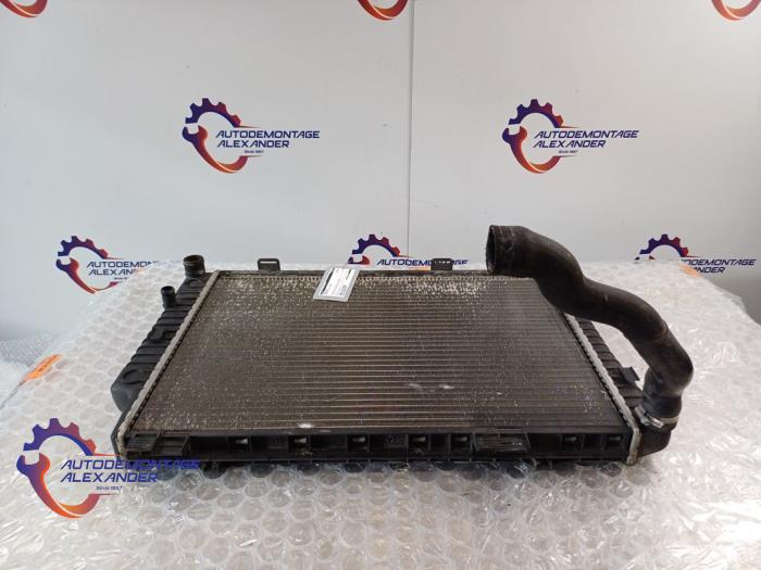 Gebruikte Radiateur Mercedes CLK (C208) 2.0 200 16V Prijs € 69,99 Margeregeling aangeboden door Alexander Autodemontage
