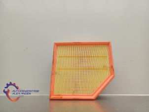 Gebruikte Luchtfilter Volvo XC70 (SZ) XC70 2.4 D5 20V Prijs op aanvraag aangeboden door Alexander Autodemontage