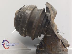 Gebruikte Motorsteun Mercedes SLK (R170) 2.0 200 16V Prijs op aanvraag aangeboden door Alexander Autodemontage