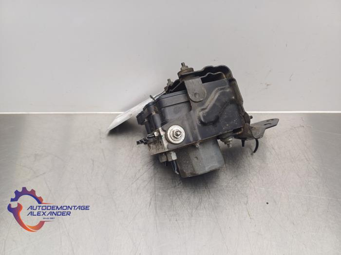 Gebruikte ABS Pomp Nissan Qashqai (J11) 1.6 dCi Prijs € 74,99 Margeregeling aangeboden door Alexander Autodemontage