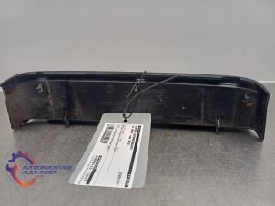 Gebruikte Achterlichtrand rechts Volkswagen Caddy III (2KA,2KH,2CA,2CH) 1.6 TDI 16V Prijs op aanvraag aangeboden door Alexander Autodemontage