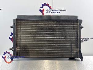 Gebruikte Radiateur Volkswagen Golf VI (5K1) 1.4 16V Prijs € 34,99 Margeregeling aangeboden door Alexander Autodemontage