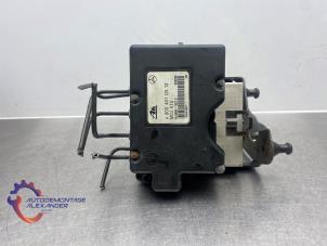 Gebruikte ABS Pomp Mercedes SLK (R170) 2.0 200 16V Prijs € 24,98 Margeregeling aangeboden door Alexander Autodemontage