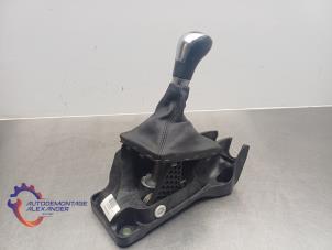 Gebruikte Versnellingspook Mercedes A (W176) 1.6 A-180 16V Prijs op aanvraag aangeboden door Alexander Autodemontage