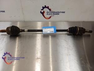 Gebruikte Steekas rechts-voor Peugeot 108 1.0 12V Prijs € 30,00 Inclusief btw aangeboden door Alexander Autodemontage