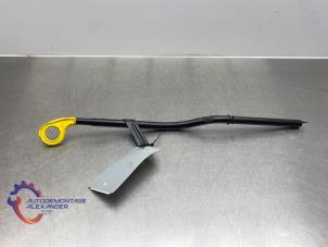 Gebruikte Olie Peilstok Austin Mini Open (R52) 1.6 16V Cooper Prijs op aanvraag aangeboden door Alexander Autodemontage