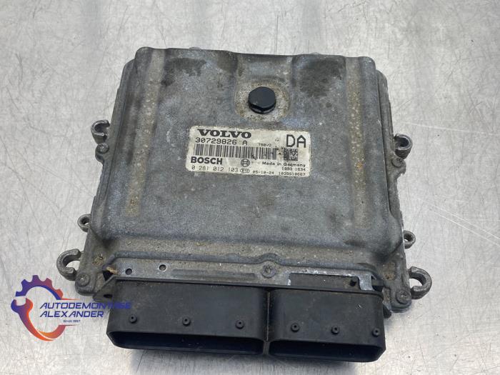 Gebruikte Computer Motormanagement Volvo XC70 (SZ) XC70 2.4 D5 20V Prijs € 59,99 Margeregeling aangeboden door Alexander Autodemontage
