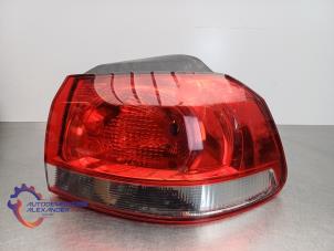 Gebruikte Achterlicht rechts Volkswagen Golf VI (5K1) 1.4 16V Prijs € 33,06 Margeregeling aangeboden door Alexander Autodemontage