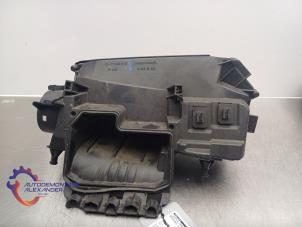 Gebruikte Luchtfilterhuis Mercedes C (W204) 1.8 C-200 CGI 16V Prijs op aanvraag aangeboden door Alexander Autodemontage