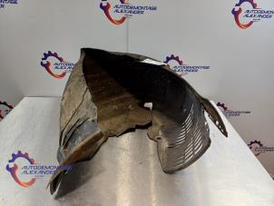 Gebruikte Slijkweerder Mercedes CLS (C219) 320 CDI 24V Prijs € 49,99 Margeregeling aangeboden door Alexander Autodemontage