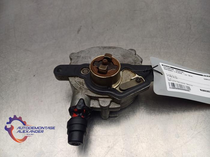 Gebruikte Vacuumpomp (Benzine) Mercedes C (W204) 1.8 C-180 CGI 16V Prijs op aanvraag aangeboden door Alexander Autodemontage