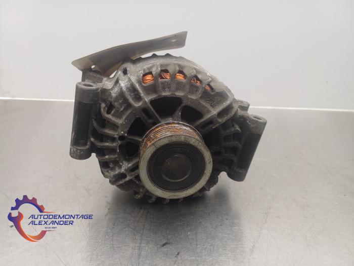 Gebruikte Alternator Volkswagen Golf V (1K1) 1.9 TDI Prijs € 19,95 Inclusief btw aangeboden door Alexander Autodemontage