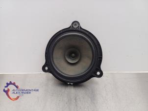 Gebruikte Luidspreker Renault Captur (2R) 0.9 Energy TCE 12V Prijs op aanvraag aangeboden door Alexander Autodemontage