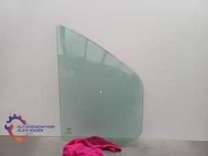 Gebruikte Deurruit 2Deurs rechts Ford Transit Custom 2.0 TDCi 16V Eco Blue 129 Prijs € 50,00 Inclusief btw aangeboden door Alexander Autodemontage