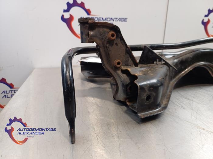Subframe van een Volkswagen Polo V (6R) 1.4 TDI 12V 75 2015