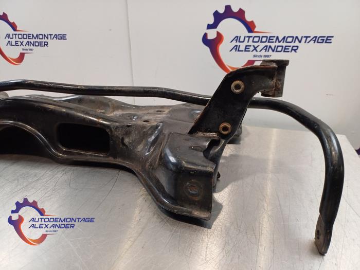 Subframe van een Volkswagen Polo V (6R) 1.4 TDI 12V 75 2015