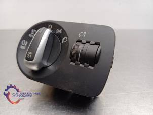 Gebruikte Licht Schakelaar Audi A1 Sportback (8XA/8XF) 1.6 TDI 16V Prijs op aanvraag aangeboden door Alexander Autodemontage