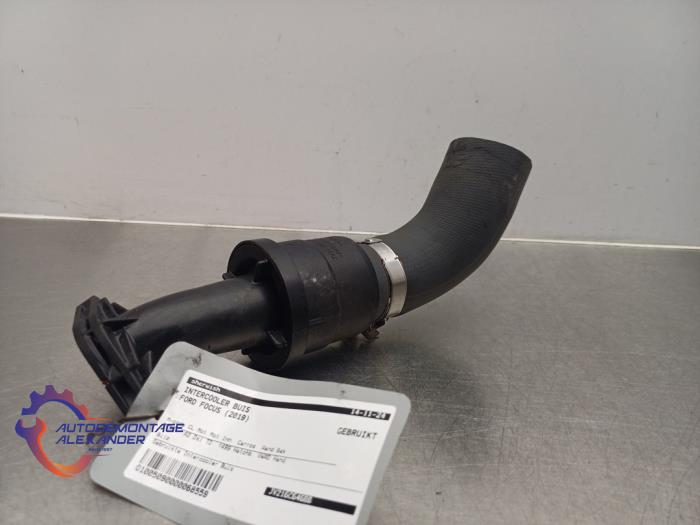 Gebruikte Intercooler Buis Ford Focus 4 1.5 EcoBlue 120 Prijs op aanvraag aangeboden door Alexander Autodemontage
