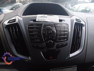 Gebruikte Display Interieur Ford Transit Custom 2.2 TDCi 16V Prijs op aanvraag aangeboden door Alexander Autodemontage